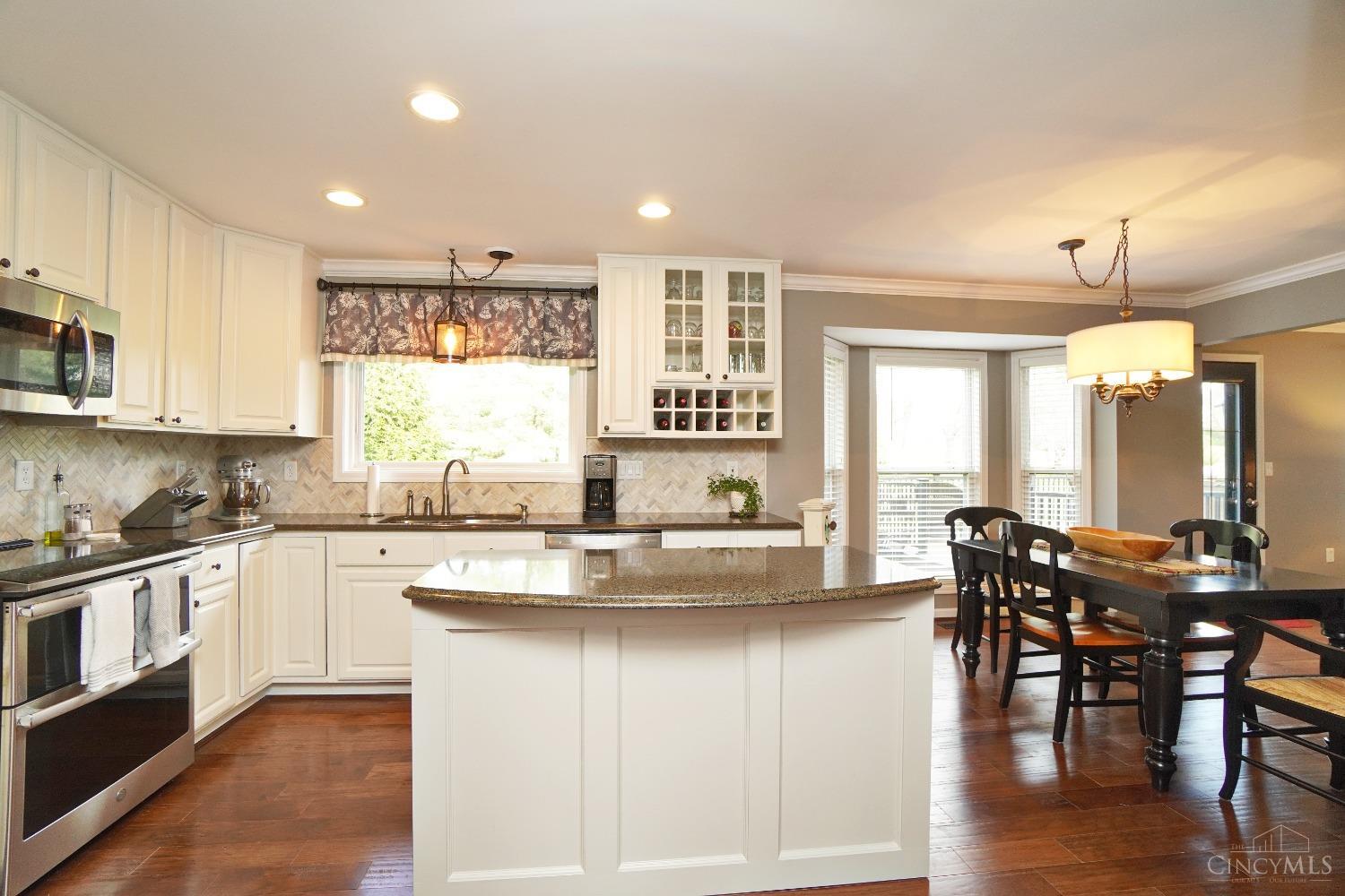 5042 Midfield Road Cincinnati, OH 45244 - Photo 17 of 51 Gallery Image 17