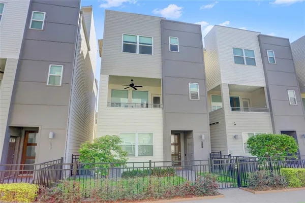 $2,650 | 2781 Clinton Drive, Houston, TX 77020