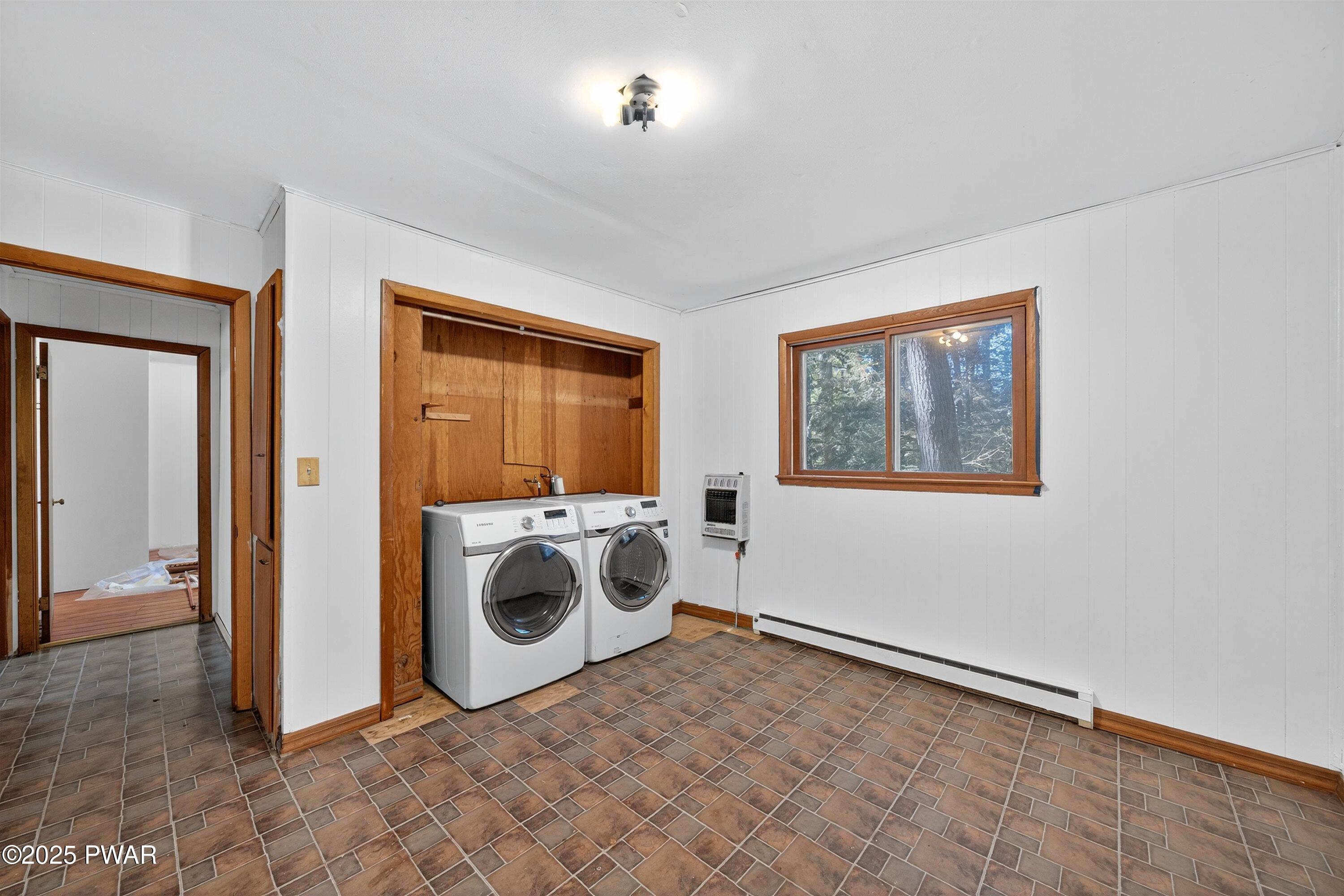 108 Hickory Road Dingmans Ferry, PA 18328 - Photo 20 of 25 21-HTV3010