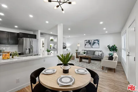 $499,000 | 11230 Peach Grove Street, Unit 208, Los Angeles, CA 91601