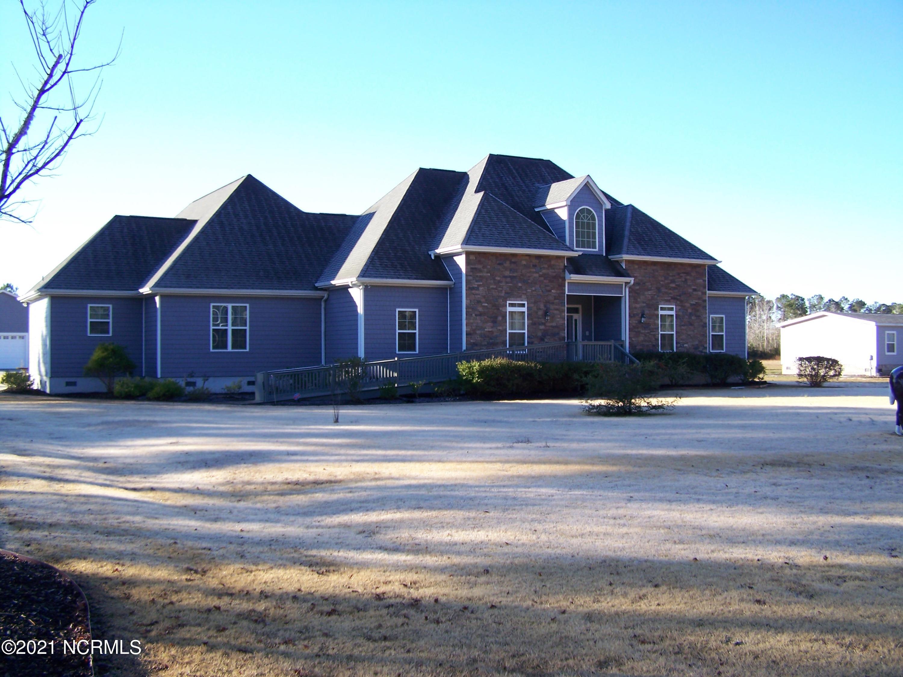 635 Gilbert Road Southeast Bolivia, NC 28422 - Photo 2 of 94 100_2311