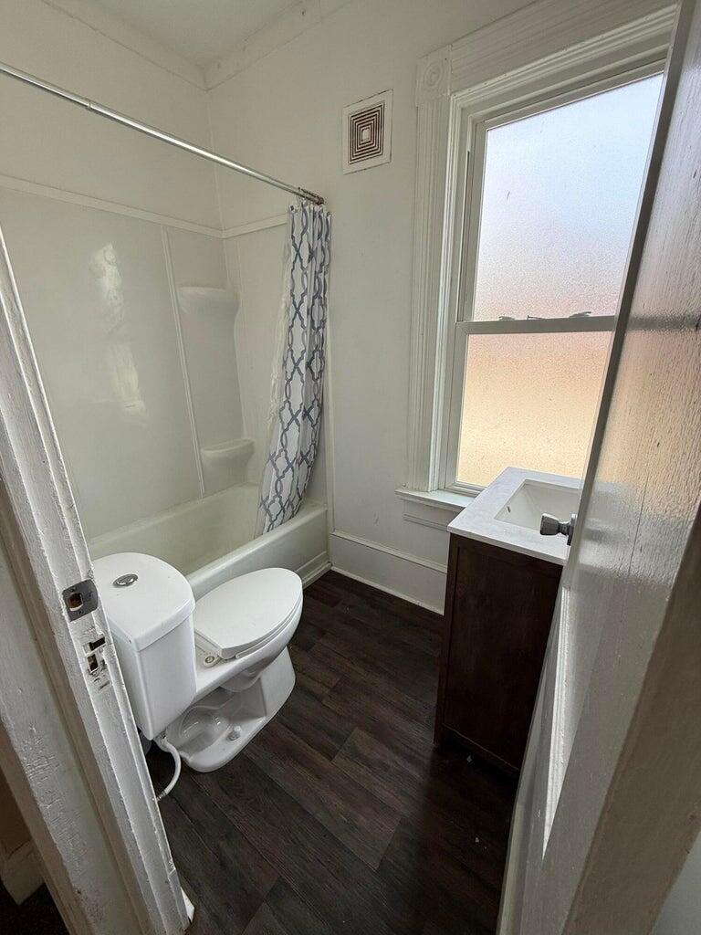 1842 Lasalle Street Racine, WI 53402 - Photo 11 of 16 20250429201531727904000000-o