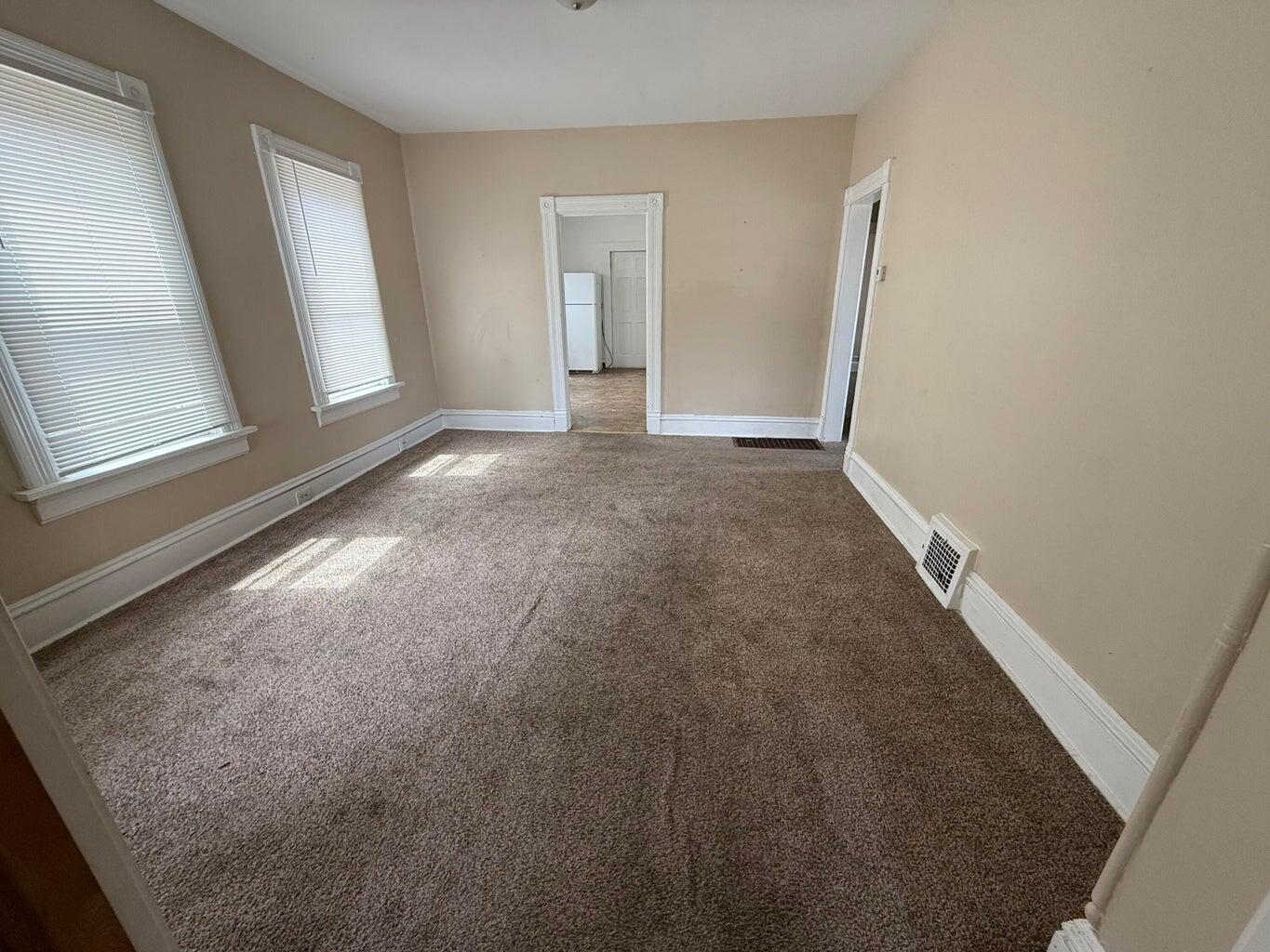 1842 Lasalle Street Racine, WI 53402 - Photo 4 of 16 20250429201503532536000000-o