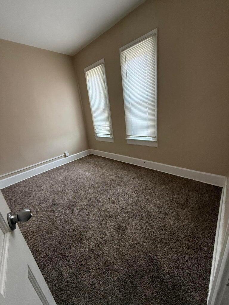 1842 Lasalle Street Racine, WI 53402 - Photo 7 of 16 20250429201653721422000000-o