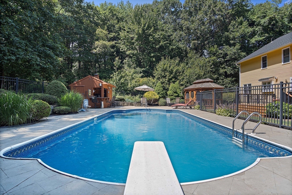 97 Flanagan Hill Road Sterling, MA 01564 - Photo 32 of 40 Gallery Image 32