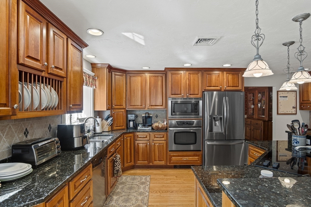 97 Flanagan Hill Road Sterling, MA 01564 - Photo 9 of 40 Gallery Image 9