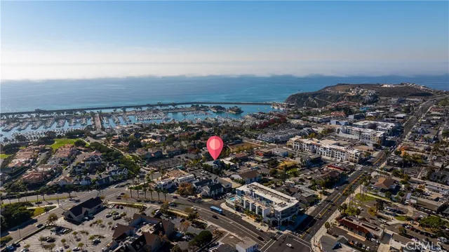 a view of the entrance of the building