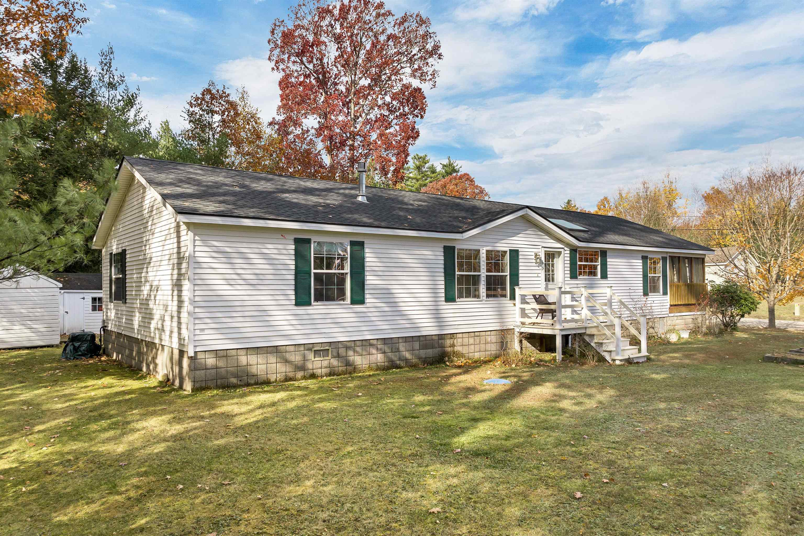 48 Osprey Road Alton, NH 03809 - Photo 2 of 41
