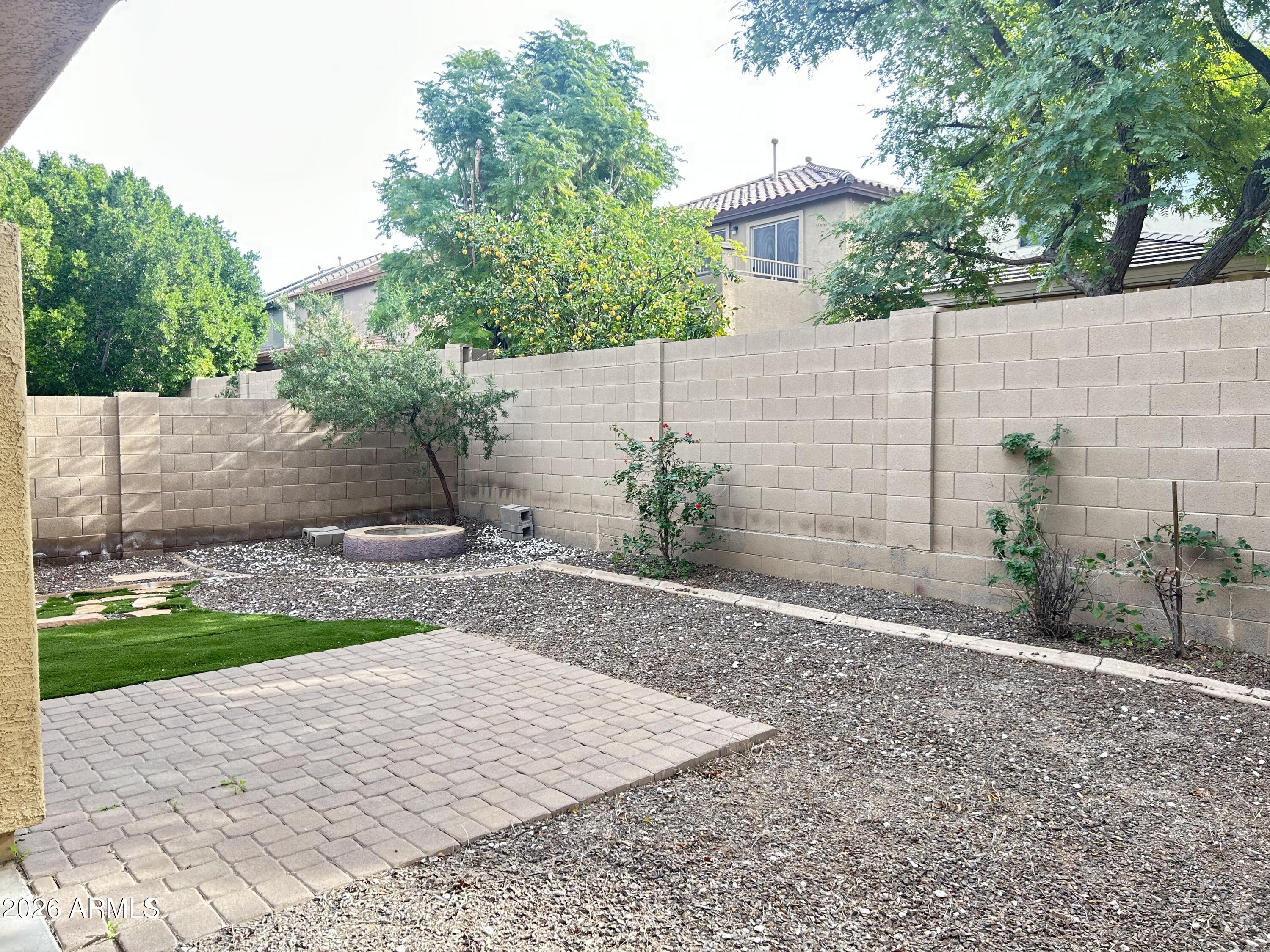 7089 West Eagle Ridge Lane Peoria, AZ 85383 - Photo 7 of 27 a view of a backyard