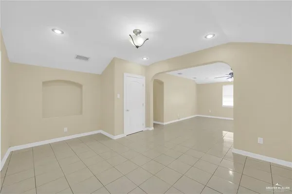 $1,400 | 710 North 9th Street, McAllen, TX 78501