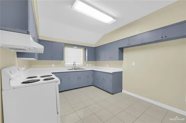 $1,400 | 710 North 9th Street, McAllen, TX 78501