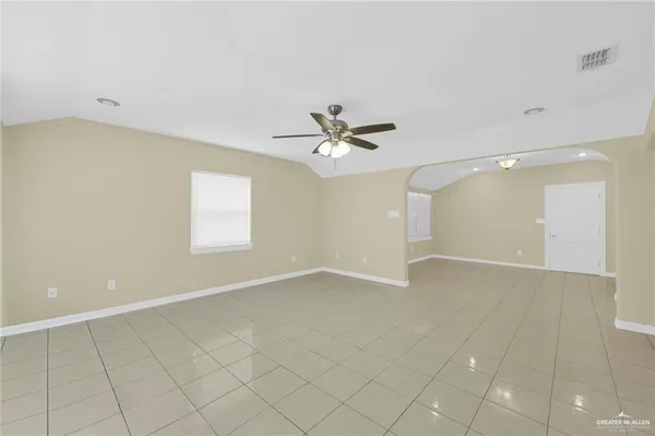 $1,400 | 710 North 9th Street, McAllen, TX 78501