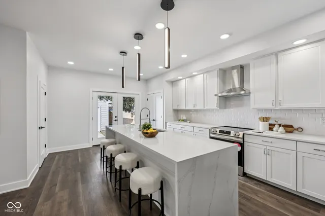 $519,000 | 220 Eastern Avenue, Indianapolis, IN 46201