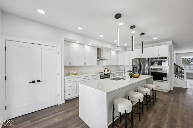 $519,000 | 220 Eastern Avenue, Indianapolis, IN 46201