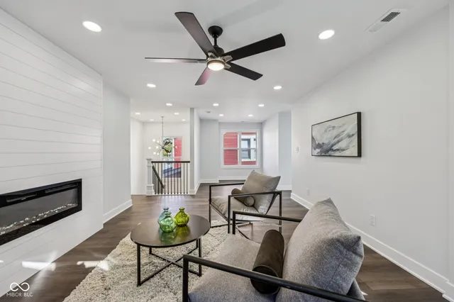 $519,000 | 220 Eastern Avenue, Indianapolis, IN 46201