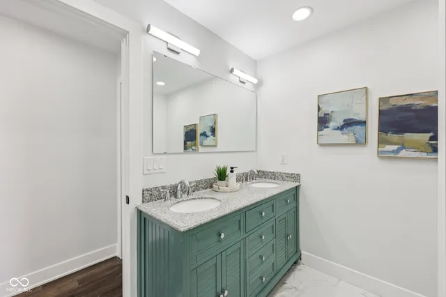 $519,000 | 220 Eastern Avenue, Indianapolis, IN 46201