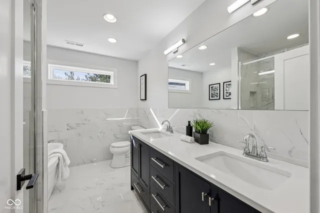 $519,000 | 220 Eastern Avenue, Indianapolis, IN 46201