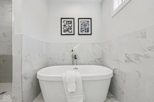 $519,000 | 220 Eastern Avenue, Indianapolis, IN 46201