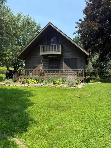 $219,900 | 14750 Hilltop Drive, Cement City, MI 49233