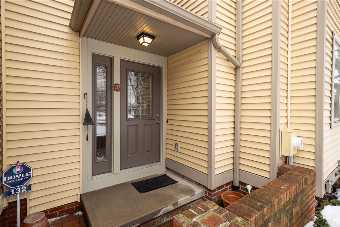 132 Cornhill Place Rochester, NY 14608 - Photo 4 of 40