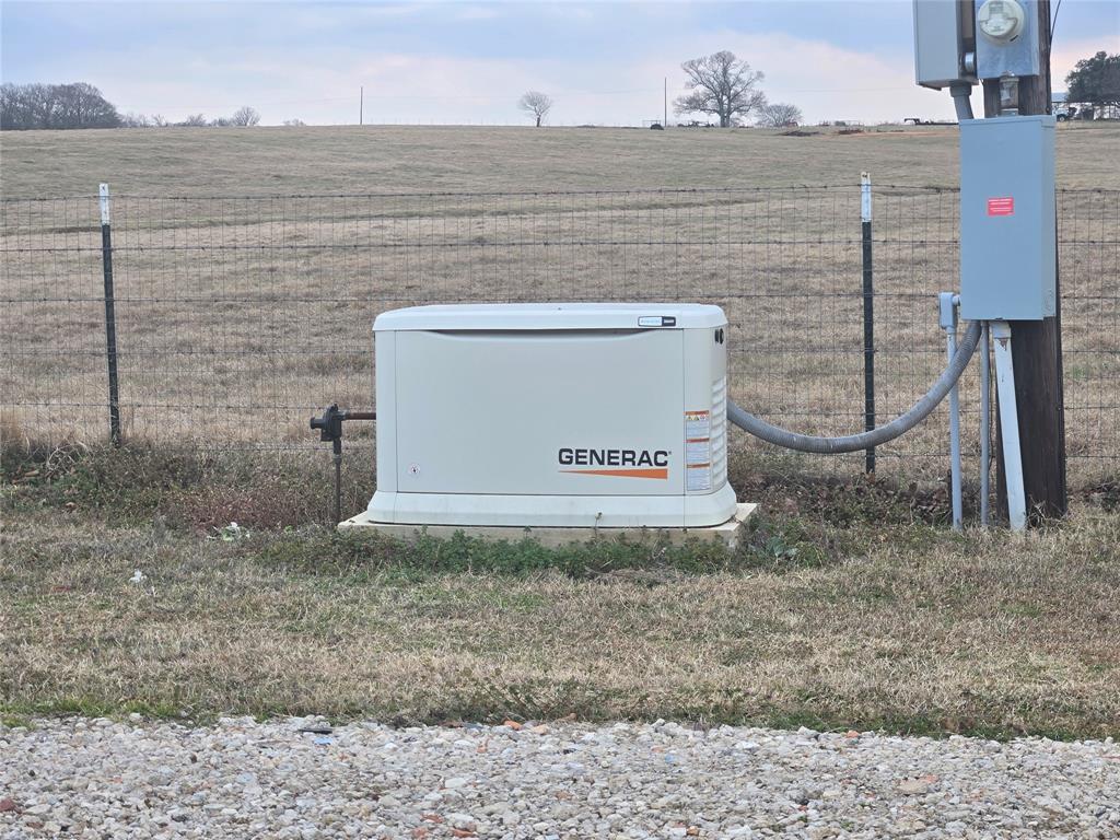 669 VZ County Road Canton, TX 75103 - Photo 40 of 40 26kw whole home Generac Generator