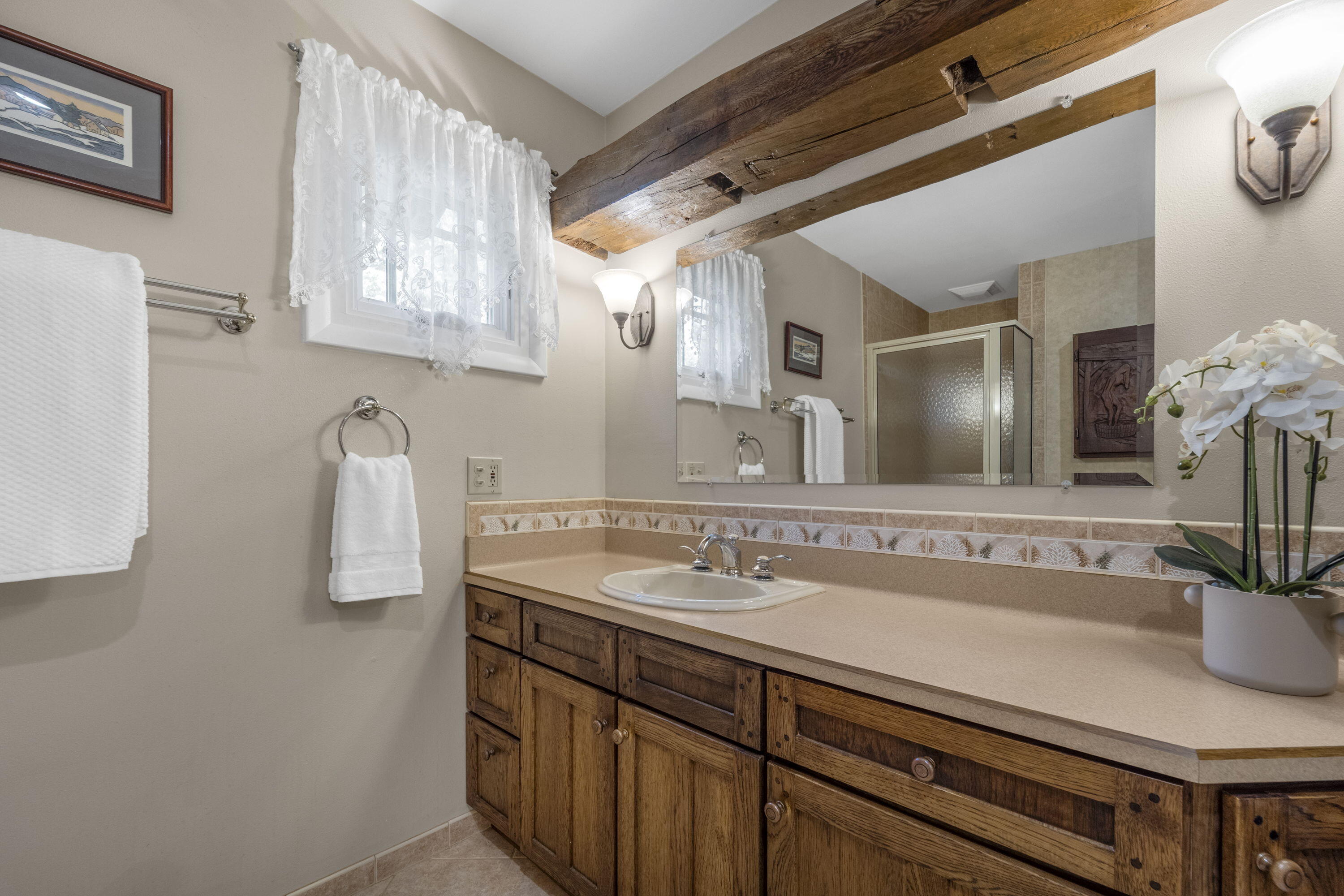 1270 Lake Shore Road Grafton, WI 53024 - Photo 35 of 99 Primary Full Bathroom