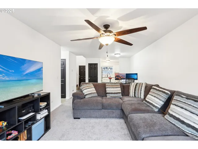 $245,000 | 19153 Southeast Yamhill Street, Unit 21, Portland, OR 97233