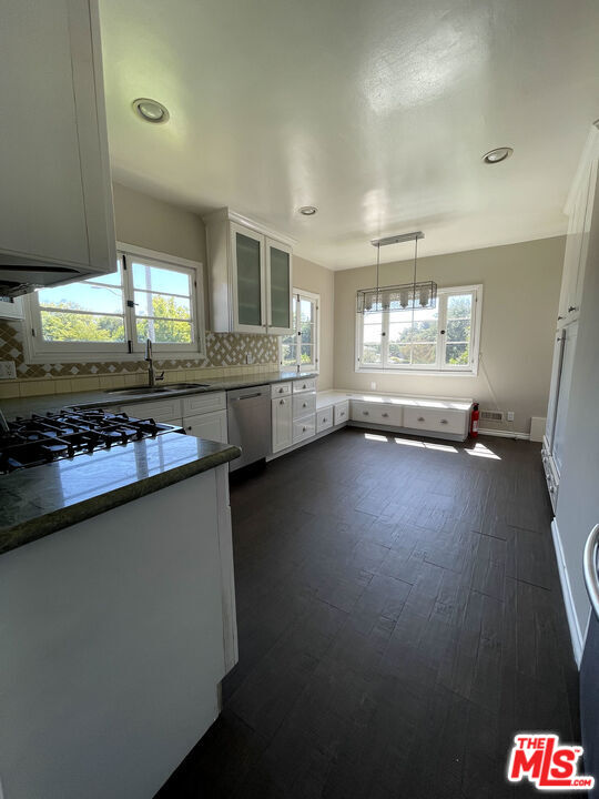 23 Melrose Avenue Pasadena, CA 91105 - Photo 6 of 15 a kitchen with lots of counter top space