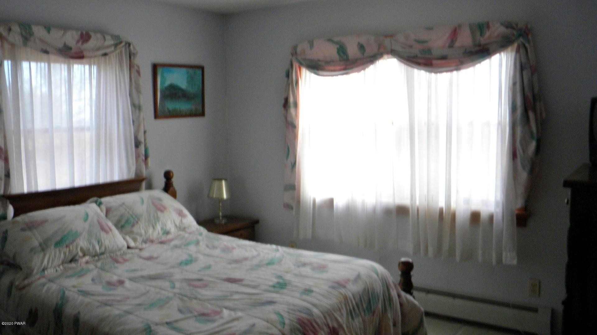 154 Sheards Road Milanville, PA 18443 - Photo 19 of 28 15-bedroom