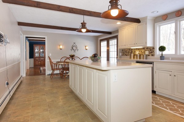 15 Olde Coach Road Westborough, MA 01581 - Photo 3 of 30 Gallery Image 3