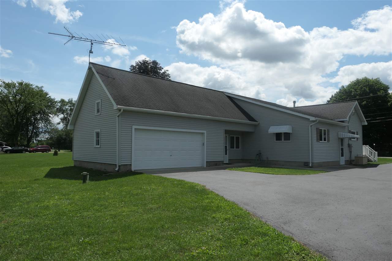 8123 South Garlock Road Carson City, MI 48811 - Photo 4 of 27 1890129-3.JPG