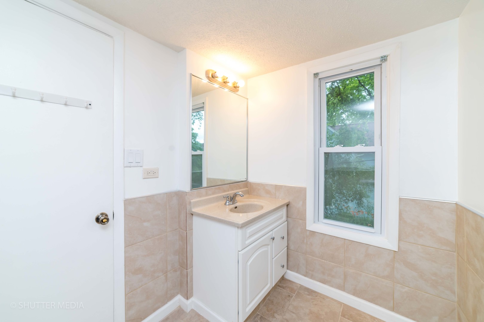 404 Charles Street Sycamore, IL 60178 - Photo 16 of 29