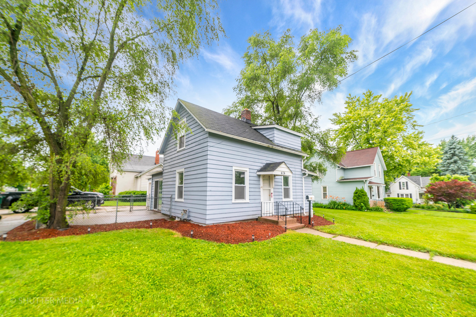 404 Charles Street Sycamore, IL 60178 - Photo 2 of 29