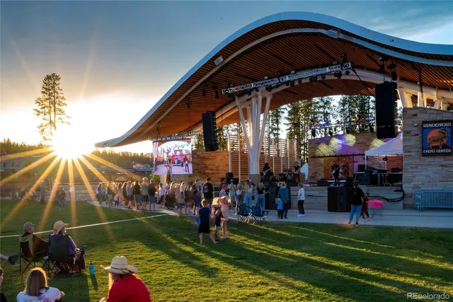 $700,000 | 421 West Meadow Mile, Unit 4, Fraser, CO 80442