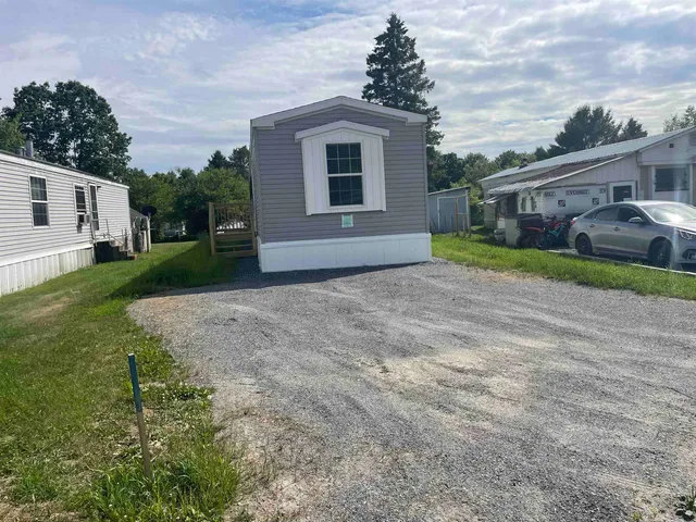 $99,779 | 62 Steve Street, Lyndon, VT 05851