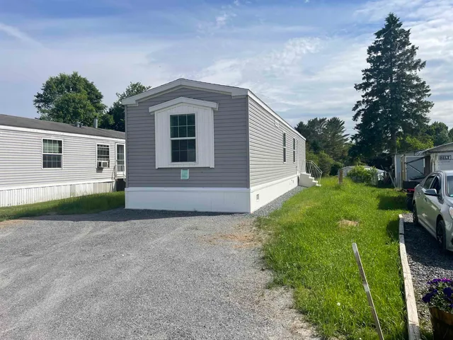 $99,779 | 62 Steve Street, Lyndon, VT 05851