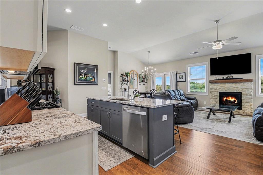 290 Lakeside Place Canton, GA 30114 - Photo 12 of 33