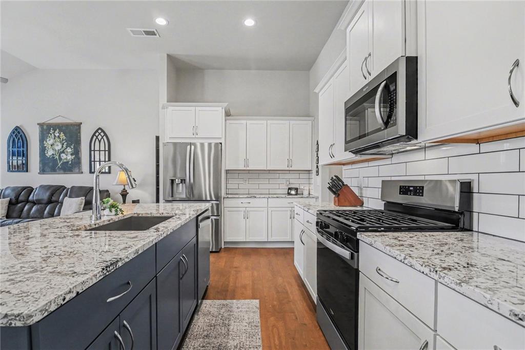 290 Lakeside Place Canton, GA 30114 - Photo 13 of 33