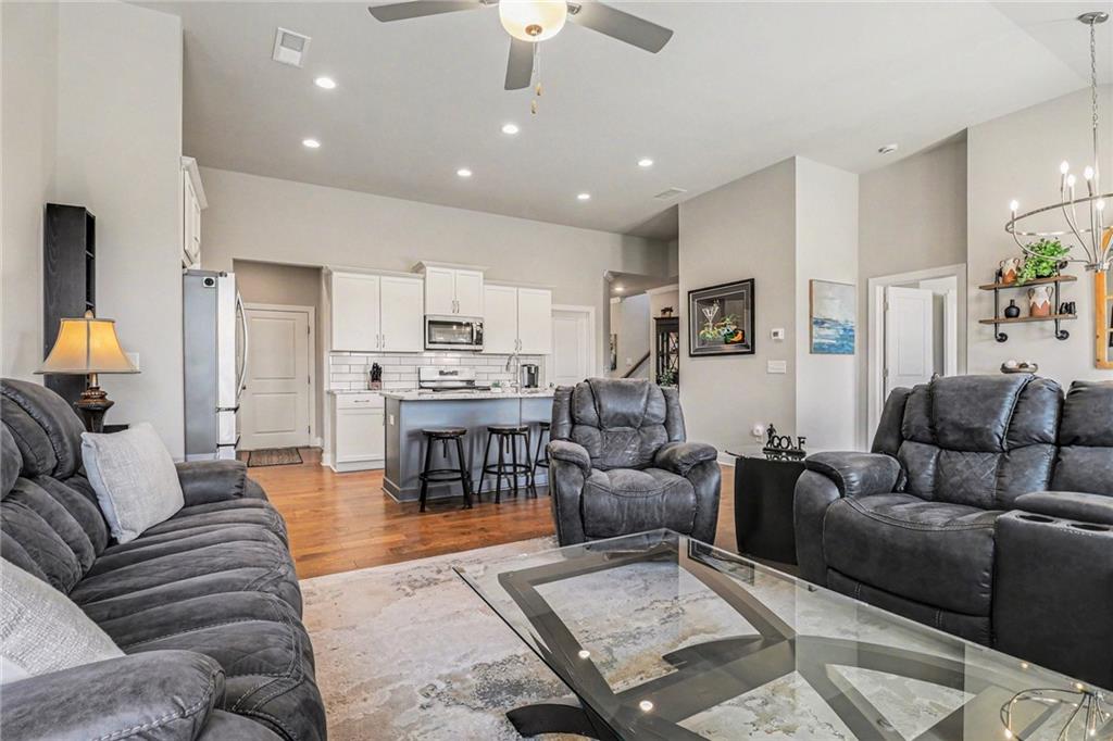 290 Lakeside Place Canton, GA 30114 - Photo 10 of 33