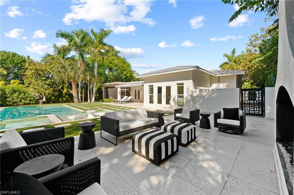 1949 Alamanda Drive Naples, FL 34102 - Photo 26 of 47