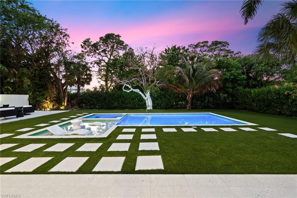 1949 Alamanda Drive Naples, FL 34102 - Photo 4 of 47