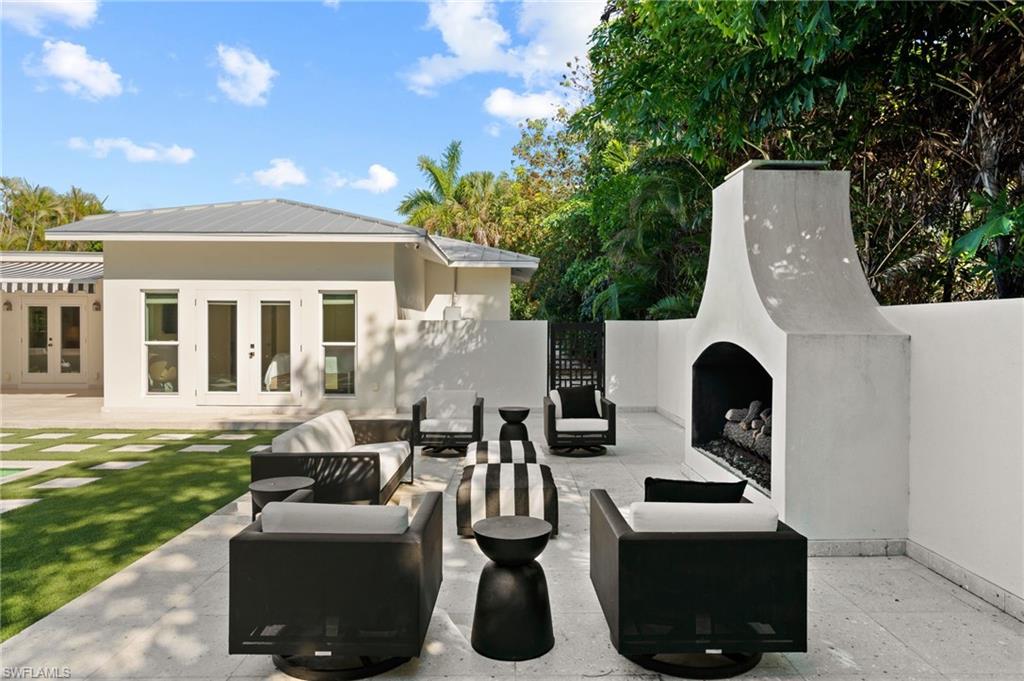 1949 Alamanda Drive Naples, FL 34102 - Photo 44 of 47
