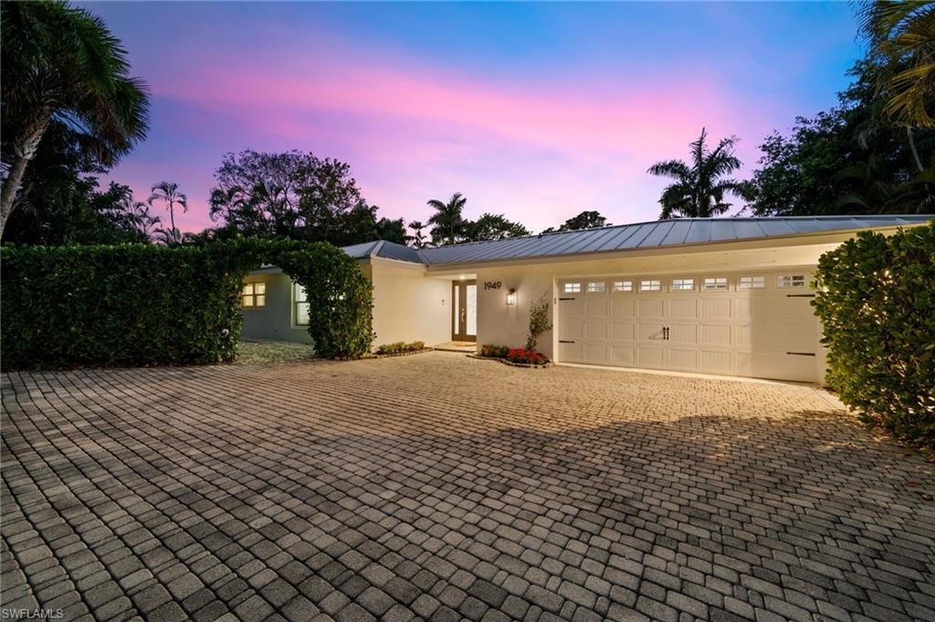 1949 Alamanda Drive Naples, FL 34102 - Photo 6 of 47