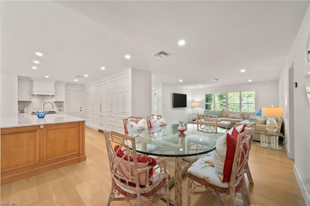 1949 Alamanda Drive Naples, FL 34102 - Photo 9 of 47