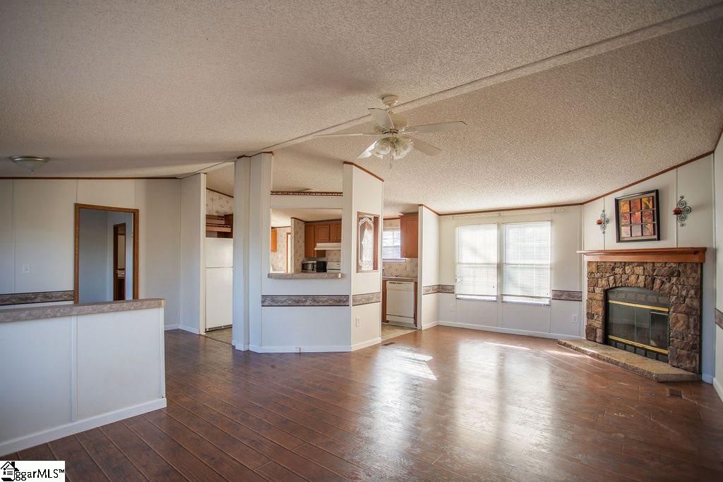 511 Valleybrook Lane Greer, SC 29651 - Photo 2 of 33 Gallery Image 2