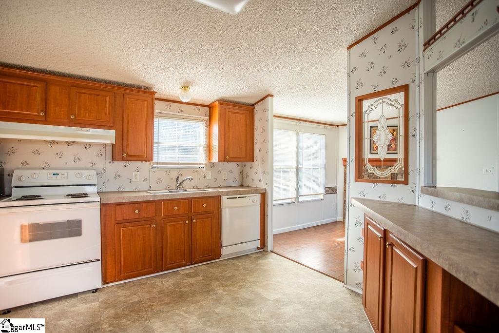511 Valleybrook Lane Greer, SC 29651 - Photo 15 of 33 Gallery Image 15