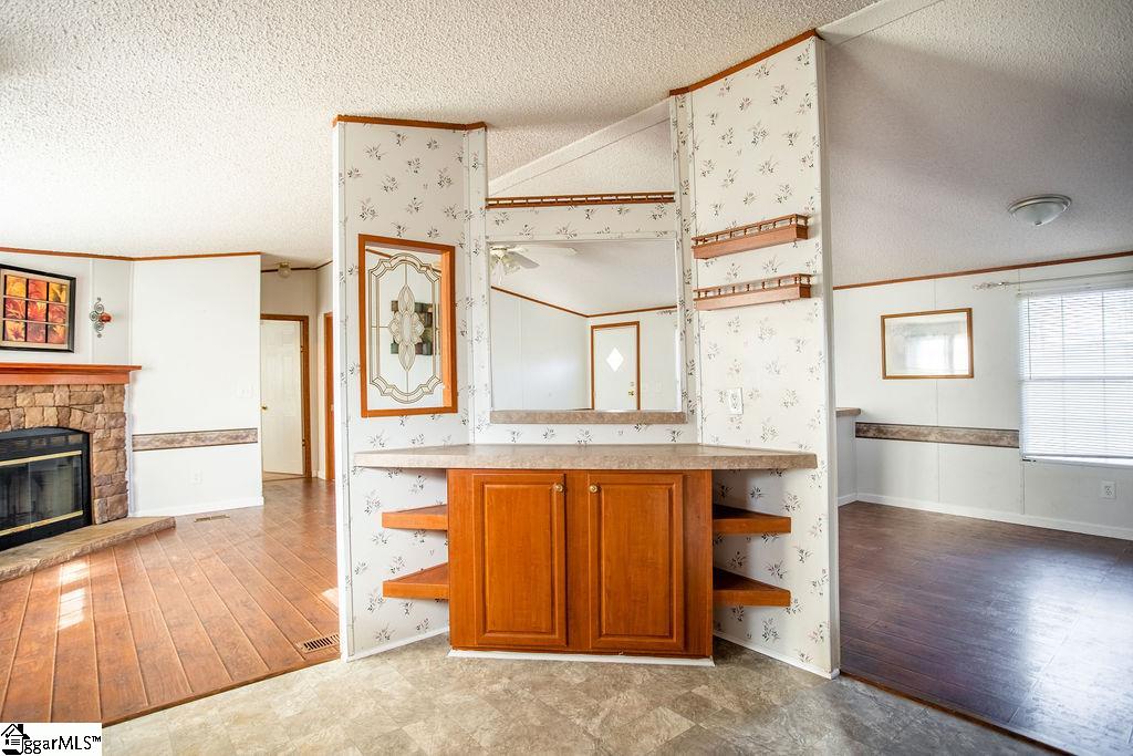 511 Valleybrook Lane Greer, SC 29651 - Photo 16 of 33 Gallery Image 16