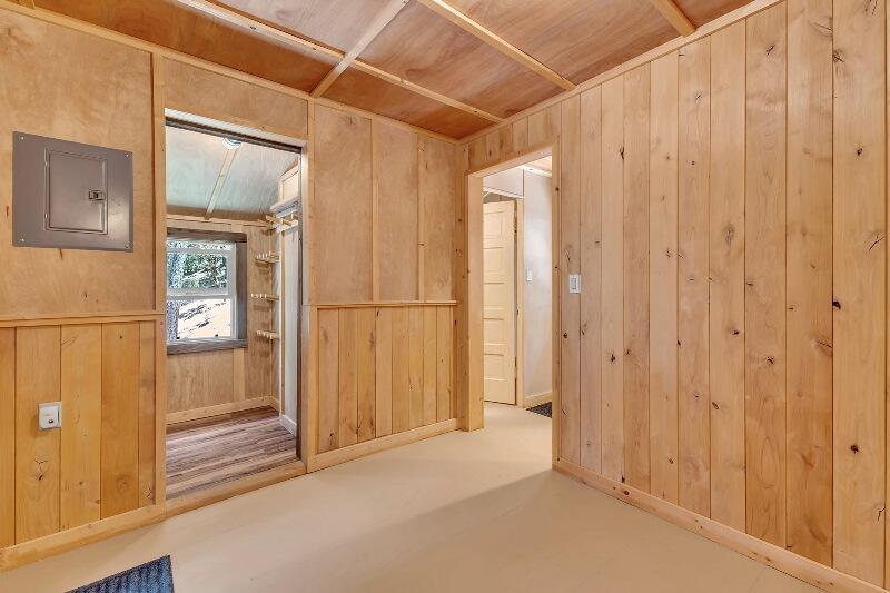 27240 Saunders Meadow Road Idyllwild, CA 92549 - Photo 34 of 51 a view of a closet area with wooden floor