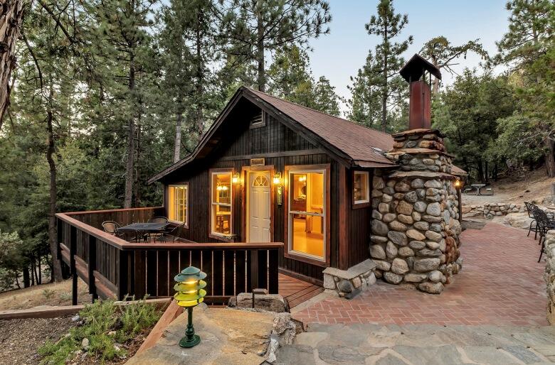 27240 Saunders Meadow Road Idyllwild, CA 92549 - Photo 51 of 51 swimming pool view with a seating space