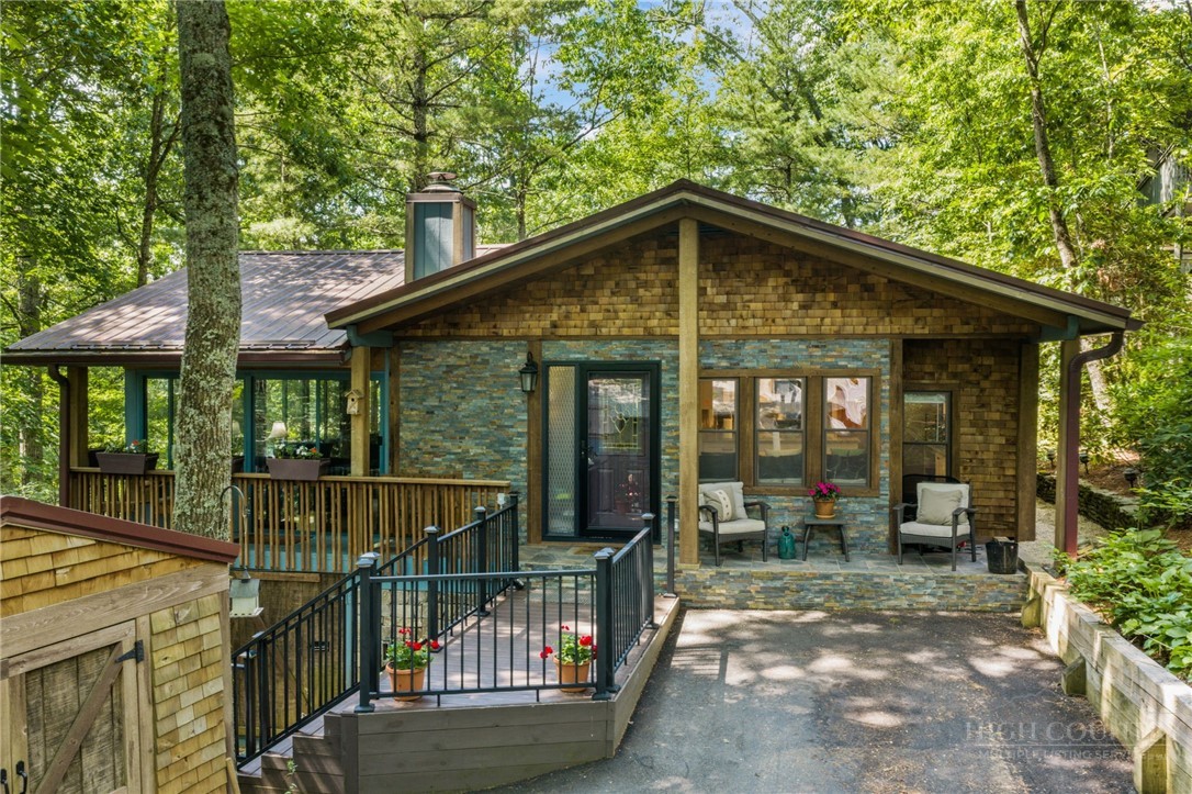 180 Longview Road Newland, NC 28657 - Photo 1 of 49
